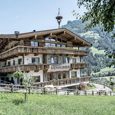 In Schwendau Near Zillertal, Cleaning Included Ferienhaus Hippach